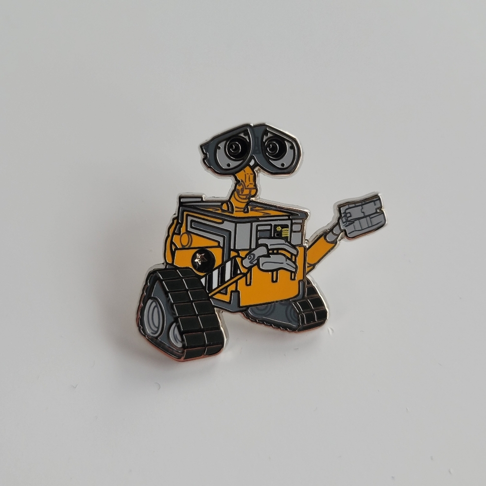 Wall-E Series Disney Pin!